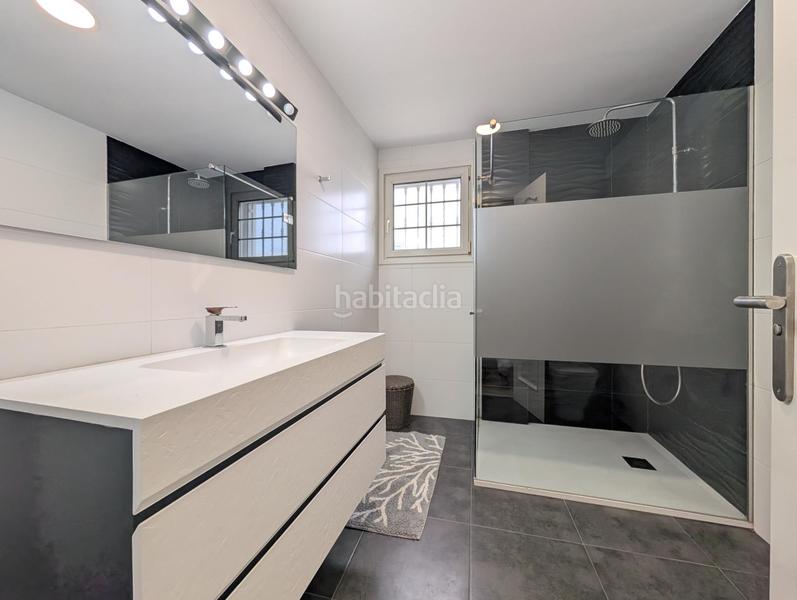 Foto 0a04f2d0-a610-491a-b281-e72c0b98a290. Chalet with heating parking in Park Nord - Casona Gandia