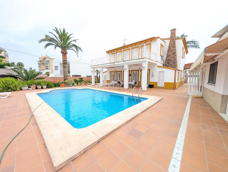 Foto 6305ae19-9abf-4027-96ac-a36d8b1386fe. Chalet with heating parking in Park Nord - Casona Gandia