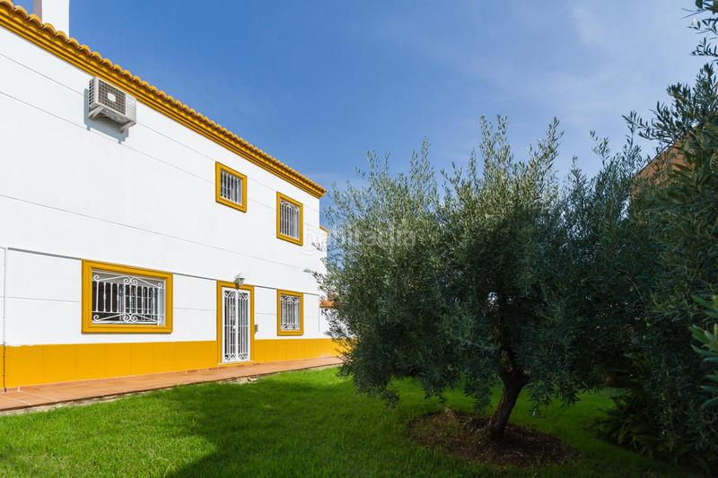 Foto 8598d77a-f4d3-4e08-8db2-1bfad3deeb60. Chalet with heating parking in Park Nord - Casona Gandia