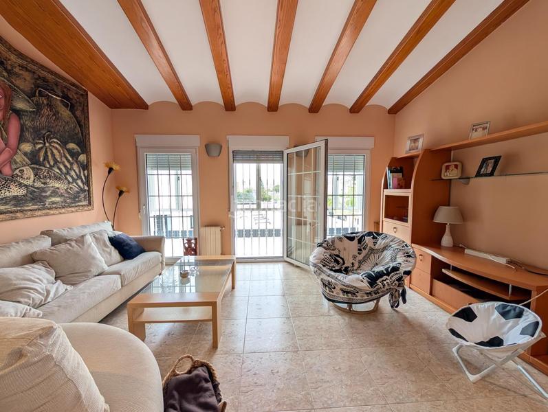 Foto a6e9a58f-4715-47b0-b06f-1bb75eafb398. Chalet with heating parking in Park Nord - Casona Gandia
