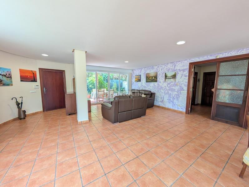 Foto 66d81a5c-c9a8-4811-b479-fa76a4c36937. Chalet villa de ensueño en les motes exclusividad, elegancia y luz en la Playa de Gandía en Gandia
