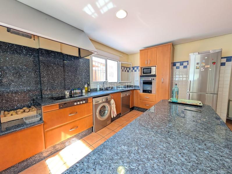 Foto 8b670d06-c88c-4c41-9837-5e36c53f0d60. Chalet villa de ensueño en les motes exclusividad, elegancia y luz en la Playa de Gandía en Gandia