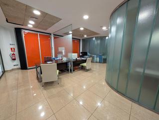 Alquiler Oficina en Centro Histórico. Oficina top en pleno centro de gandía, lista para entrar.