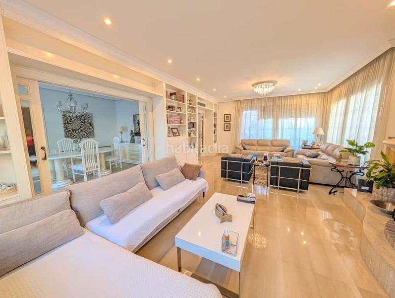 Foto 25283553-8009-4466-a999-62cd6c3742bc. Chalet con riscaldamento parcheggio piscina in Park Nord - Casona Gandia