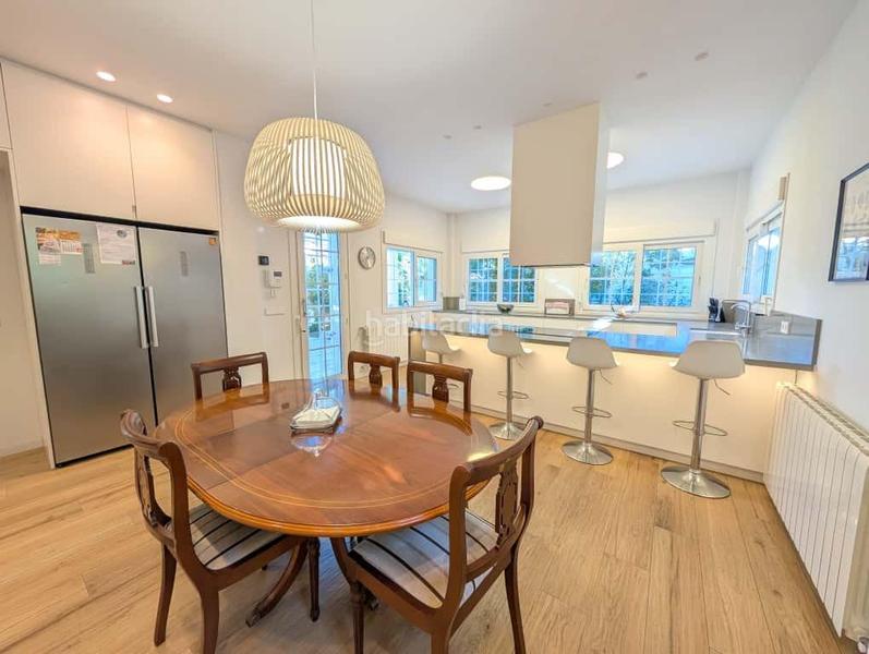 Foto 393bc40e-f09a-469e-b672-e8a59c434120. Chalet con riscaldamento parcheggio piscina in Park Nord - Casona Gandia