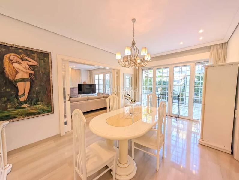 Foto 5d66b8ac-8c57-4cc3-8aac-018cb23d745e. Chalet con riscaldamento parcheggio piscina in Park Nord - Casona Gandia