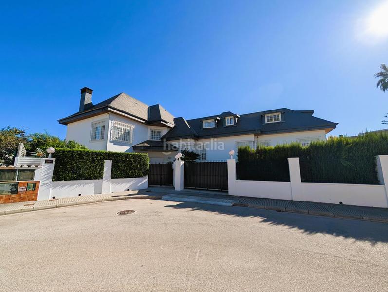 Foto 66a9633c-e190-442d-b898-f04684fd80c0. Chalet con riscaldamento parcheggio piscina in Park Nord - Casona Gandia