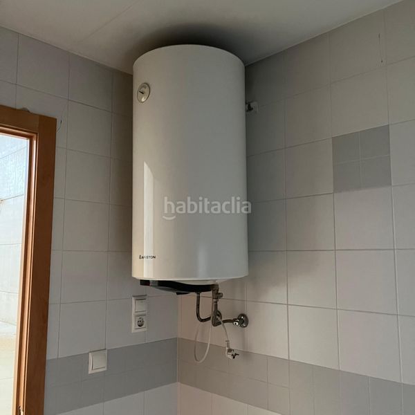 Foto bd160f18-bdd5-4340-8f01-917e344e6aa2. Industrial building in Xeresa