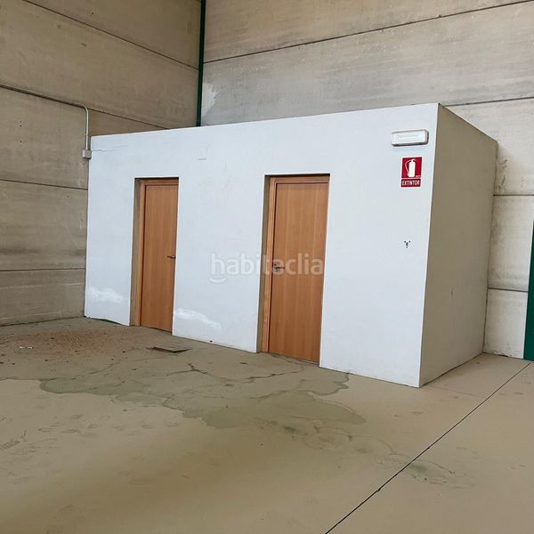 Foto da1e7bd2-0f41-4a28-8808-e04efd48e2a0. Industrial building in Xeresa