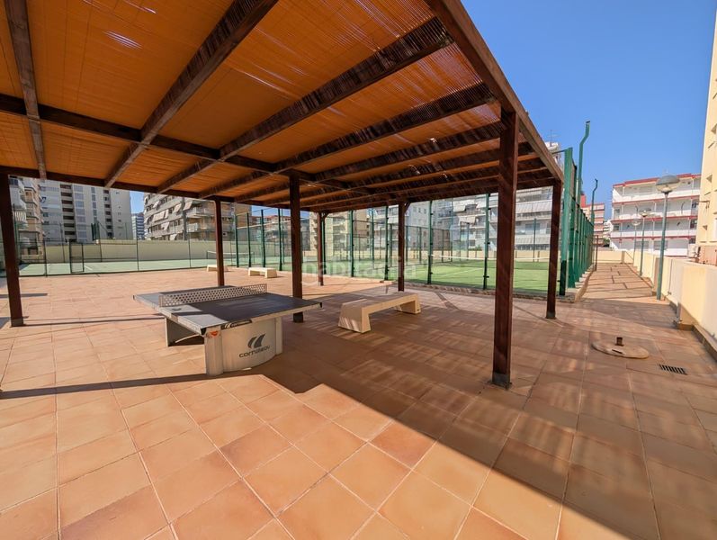 Foto 2f65c3a4-c0dc-463c-9319-6d6b9d826c6e. Apartament amb aparcament piscina a Playa de Gandía Gandia