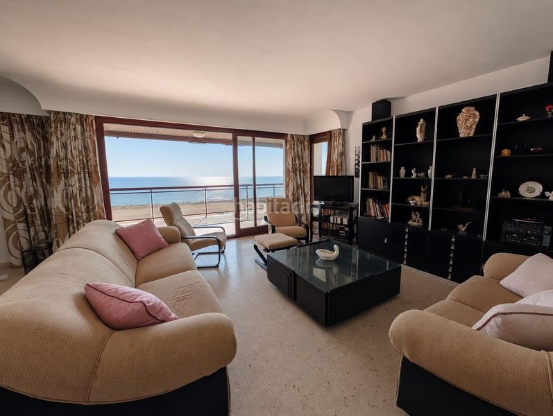 Foto 541968b1-6995-47f8-89b0-cf8b0db4d44e. Apartament amb aparcament piscina a Playa de Gandía Gandia