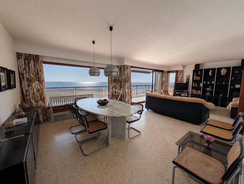 Foto 8f49c13c-019d-4d61-8d13-f55514632d57. Apartament amb aparcament piscina a Playa de Gandía Gandia