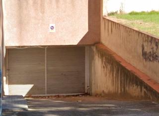 Aparcament cotxe a Palau-solità i Plegamans. Plaça d'aparcament al centre del poble de 10 m2