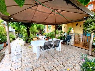 Casa a Palau-solit i Plegamans. Finques palau inmobiliaria vende casa independiente en planta ba