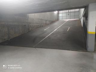 Aparcament cotxe a Palau-solità i Plegamans. Plaza de aparcamiento céntrica con excelente accesibilidad en pa