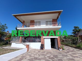 Chalet in Lliçà d´Amunt. Casa en venta en lliça d'amunt con potencial para dos viviendas