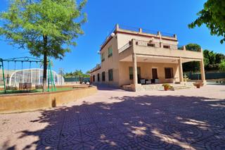 Xalet a La Algoda - Matola - Llano de San José. Chalet de estilo rústico a 5 minutos de la ciudad