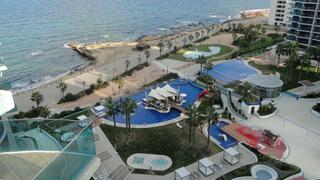 Penthouse in Punta Prima. Exclusivo aticopenthouse de lujo en primera línea con fantástica