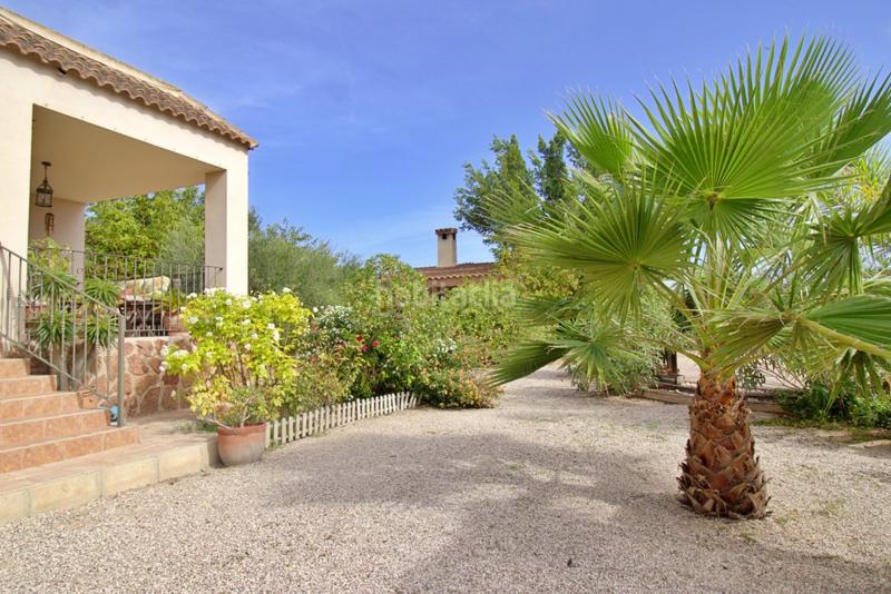 Foto f7893fd4-4d9e-4f1f-a73a-4c68646bc7fc. Chalet avec parking piscine dans Valverde Elche / Elx