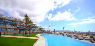Zweistöckige Wohnung in Balcón de Finestrat-Terra Marina. Dúplex modernos con jardín privado y excelentes vistas al mar me