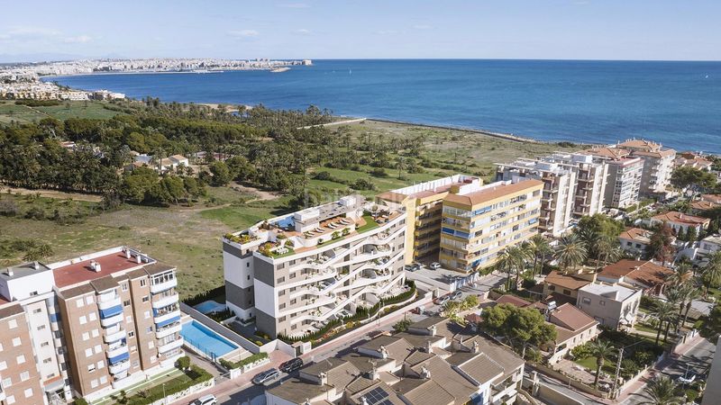 Foto 66bd2d9a-4e36-4e98-8768-de2259f230ac. Apartament amb aparcament piscina a Punta Prima Torrevieja