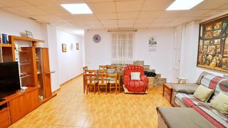 Edificio en Reina Victoria - Miguel Hernández. Vivienda unifamiliar o negocio habitacional