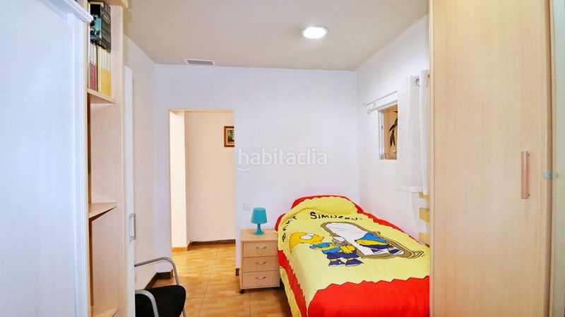 Foto cdc369a9-22ab-4b81-80b9-4fc8f08e1eb3. Edifici a Reina Victoria - Miguel Hernández Elche / Elx