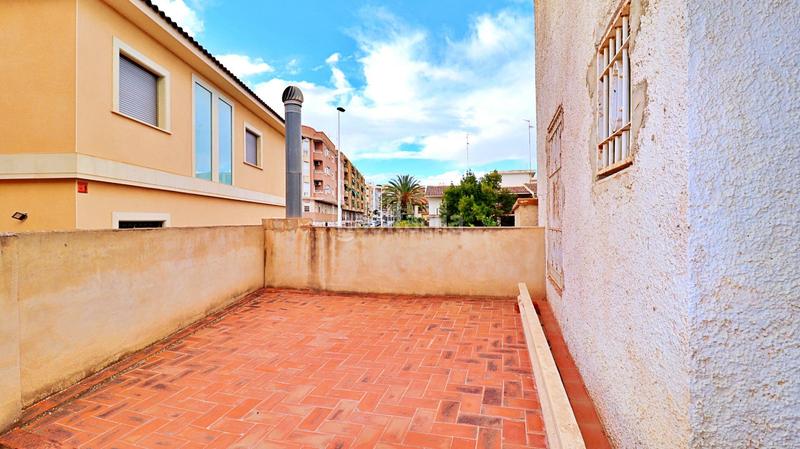 Foto c569452c-5ce6-4c0d-afab-5765bc1b627d. Xalet amb aparcament a Ciutat Jardí - Torreta Verdí Elche / Elx