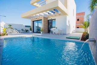 Chalet en Montesinos (Los). Villa de lujo con piscina privada