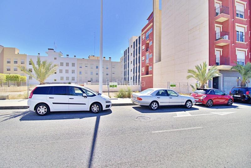 Foto 1a4c51de-f4be-400c-9d44-9ac43a541289. Terreno residencial solar urbano donde puedes edificar bajo 5 alturas !! en Elche / Elx