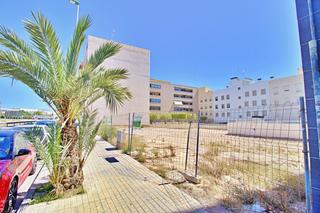 Terreny residencial a Peña de las Águilas. Solar urbano donde puedes edificar bajo  5 alturas !!