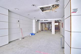 Locale commerciale in Reina Victoria - Miguel Hernández. Se vende gran local muy céntrico todo esquina