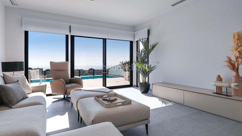 Foto 228e655d-56b0-4bca-810d-9bbd9e8560a2. Xalet amb aparcament piscina a Los Secanos Guardamar del Segura