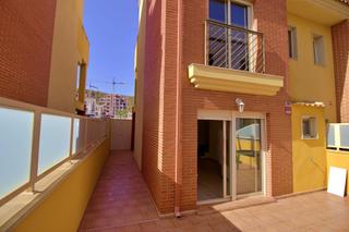 Casa adossada a Los Secanos. Adosado tipo triplex en guardamar del segura