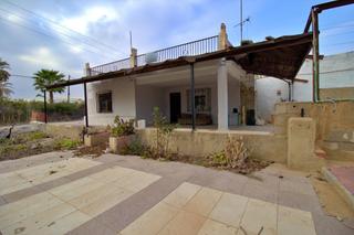 Chalet in Algorós - El Derramador. Chalet para reformar