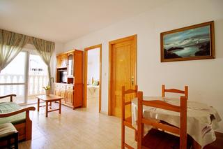 Piso en Calle loma la 30. Apartamento para entrar a vivir en zona céntrica de torrevieja.