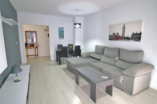 Pis a Carrús Este. Se vende piso reformado sin ascensor