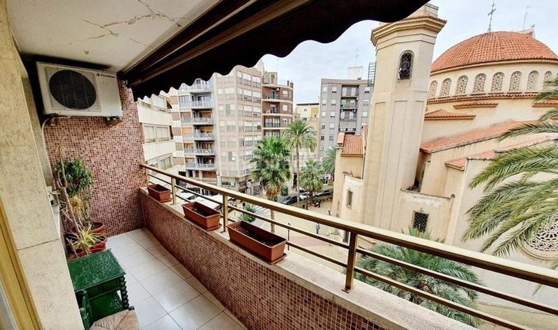 Foto 77a6b5e0-06e4-48a7-9063-df6e1c2f2a2f. Flat with parking in Pont Nou - Corazón de Jesús Elche / Elx