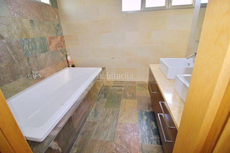 Foto aef67d95-b0bf-4301-9f7e-19b8ca6ddb38. Xalet amb aparcament piscina a Peña de las Águilas Elche / Elx