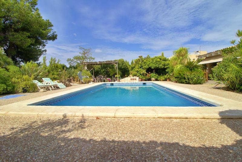 Foto ed4a62b9-e2e1-475d-b940-d7b76798a7d9. Chalet with parking pool in La Foia - Daimés - Asprella Elche / Elx