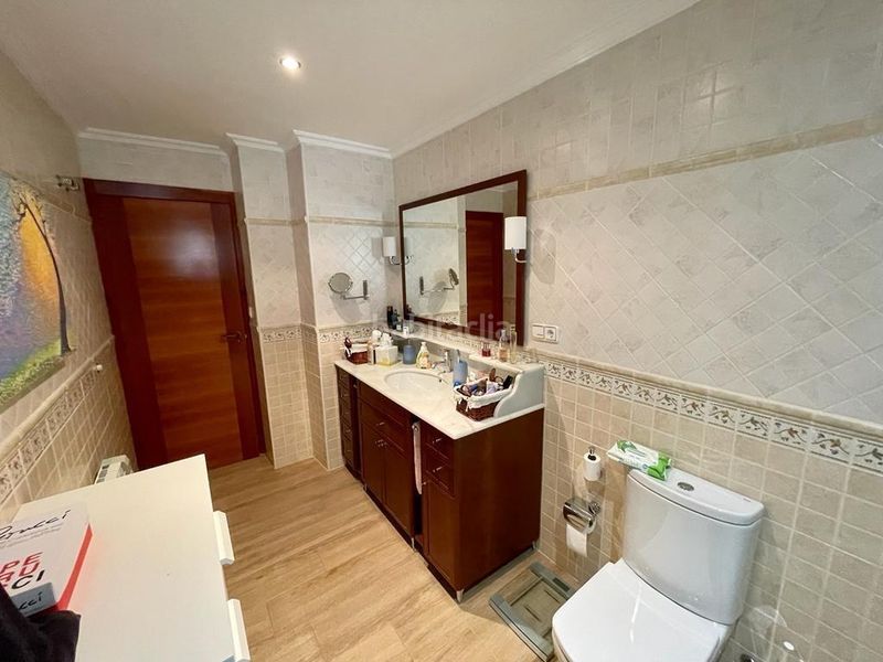 Foto 5903d015-e156-4184-984b-36a3aecd9c85. Xalet amb aparcament piscina a Albatera
