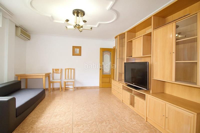 Foto f8748371-0230-4a6a-b665-61c53d99f19c. Piso primer piso real de tres dormitorios en San Crispín Elche / Elx