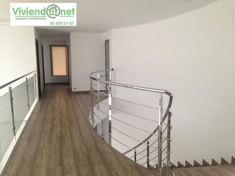 Foto 15eb1b03-5635-426b-8604-bbaa33f88b66. Chalet mit heizung parking pool in Peña de las Águilas Elche / Elx