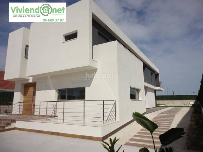 Foto 22aec6e8-01b8-4e2b-8575-ce94ba12c807. Chalet mit heizung parking pool in Peña de las Águilas Elche / Elx