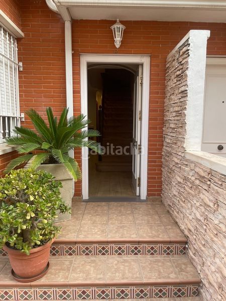 Foto 0058d5c4-1aea-4d6e-a5bc-cd0d809953ae. Casa adossada amb aparcament piscina a Ciutat Jardí - Torreta Verdí Elche / Elx