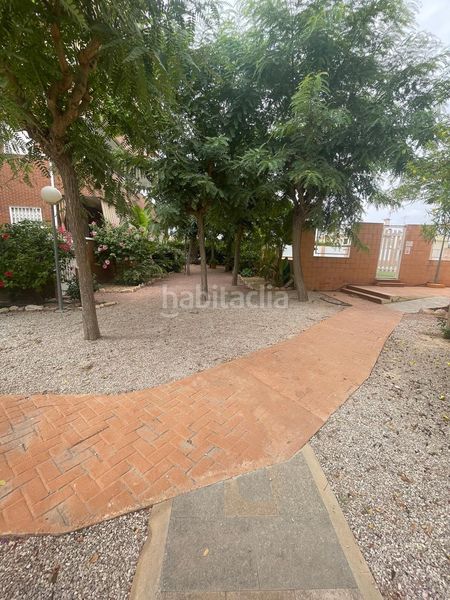 Foto 38e63a7d-8094-4f56-9cf6-19e1b0d418ea. Casa adossada amb aparcament piscina a Ciutat Jardí - Torreta Verdí Elche / Elx