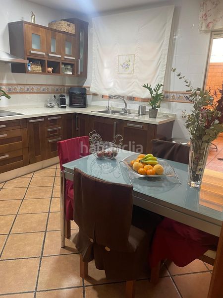 Foto df5ed877-2e7d-49f3-be6c-1e7ef57afdf4. Casa adossada amb aparcament piscina a Ciutat Jardí - Torreta Verdí Elche / Elx