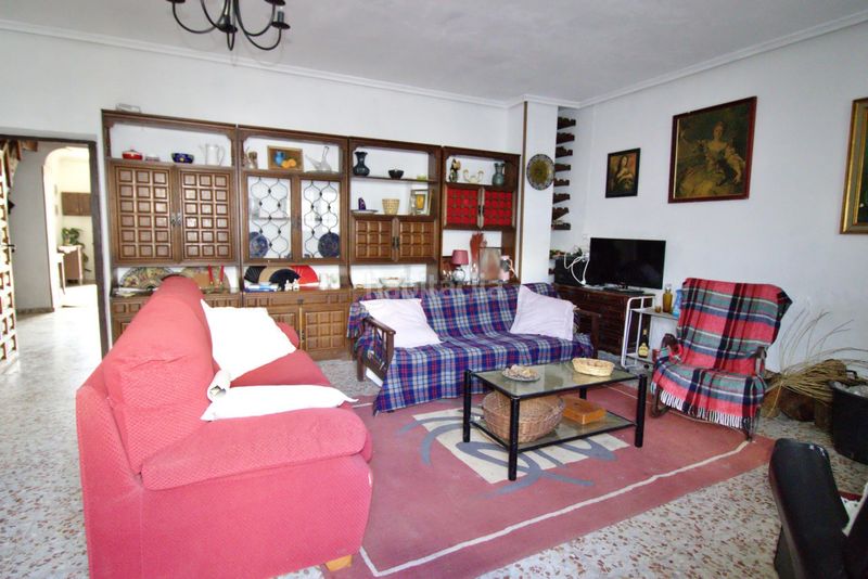 Foto 07ae1196-983d-4c55-b0a7-d82fff5286c1. Casa amb aparcament a La Algoda - Matola - Llano de San José Elche / Elx