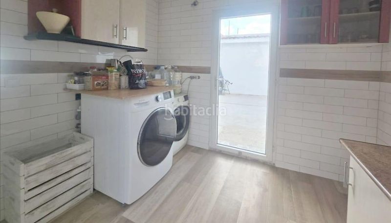 Foto 5060be22-cc07-49ef-812c-d810ed3d05d9. Xalet amb aparcament piscina a Agost