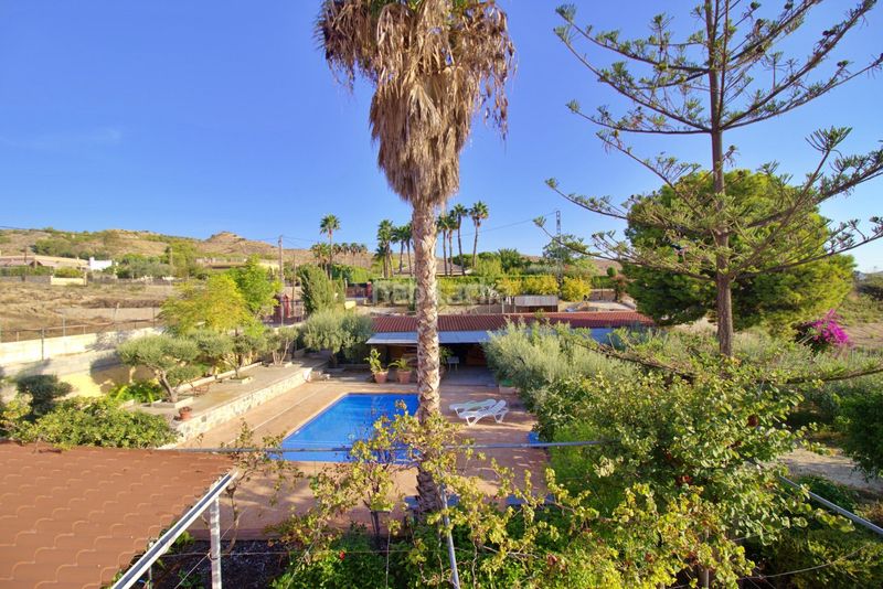 Foto c839dd5f-8866-45c7-83e1-2847dde56031. Xalet amb aparcament piscina a Jubalcoi Elche / Elx